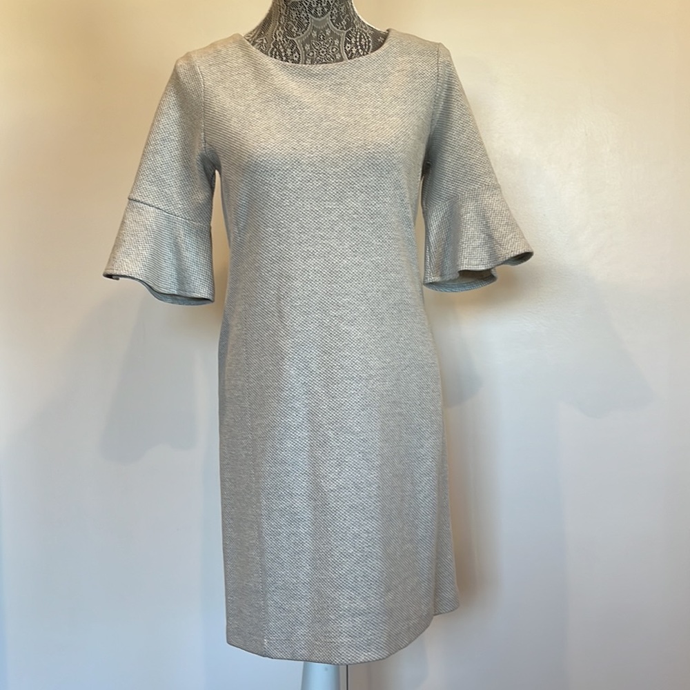 Tahari bell sleeve shift dress Knee Length Size 2